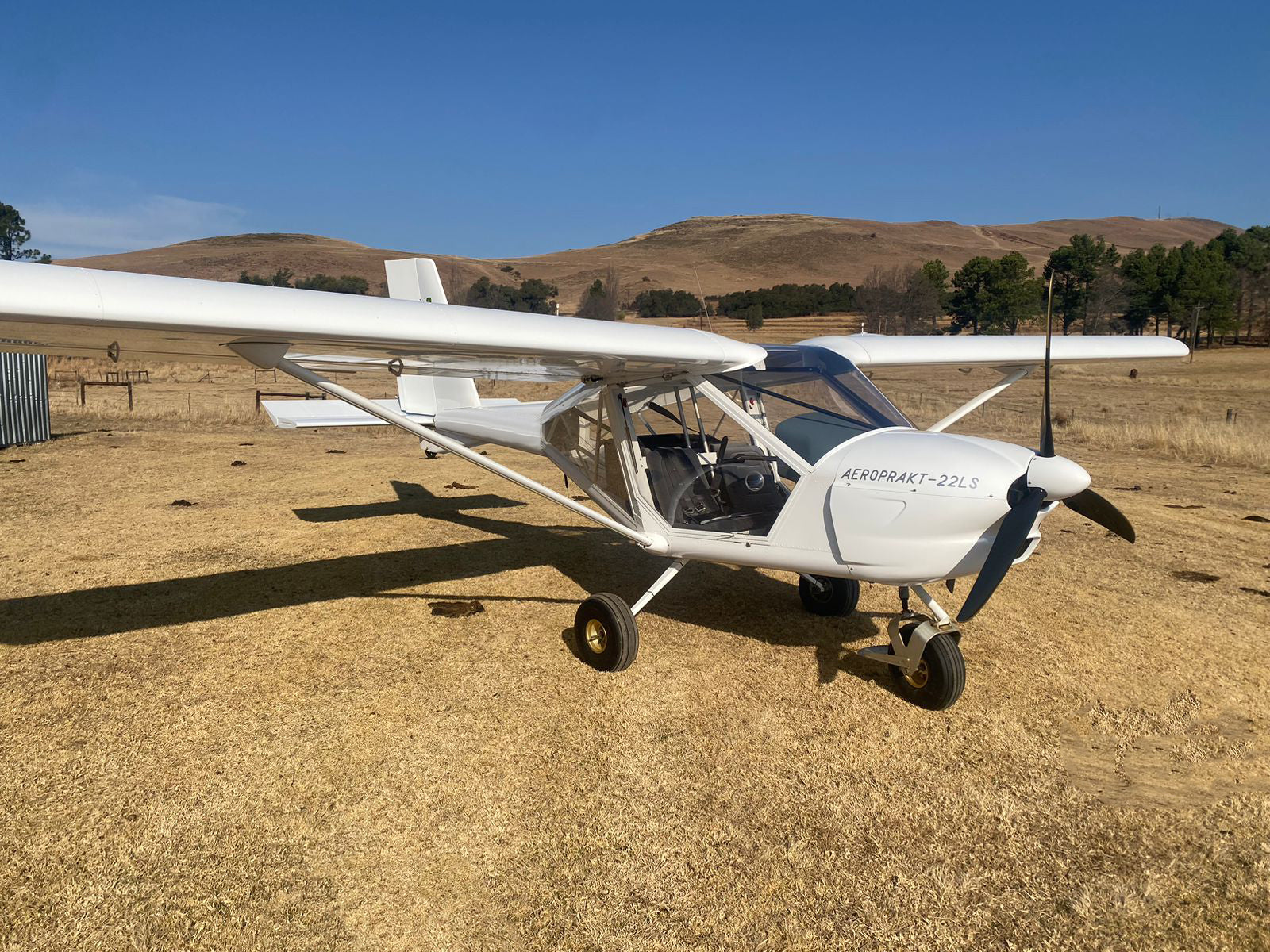 2011 Aeroprakt Ltd A-22LS Foxbat – exterior view